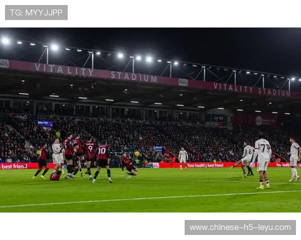 伯恩茅斯补时绝杀利物浦3-2,阿德利混战中小角度制胜 伯恩茅斯补时绝杀利物浦3-2,阿德利混战中小角度制胜